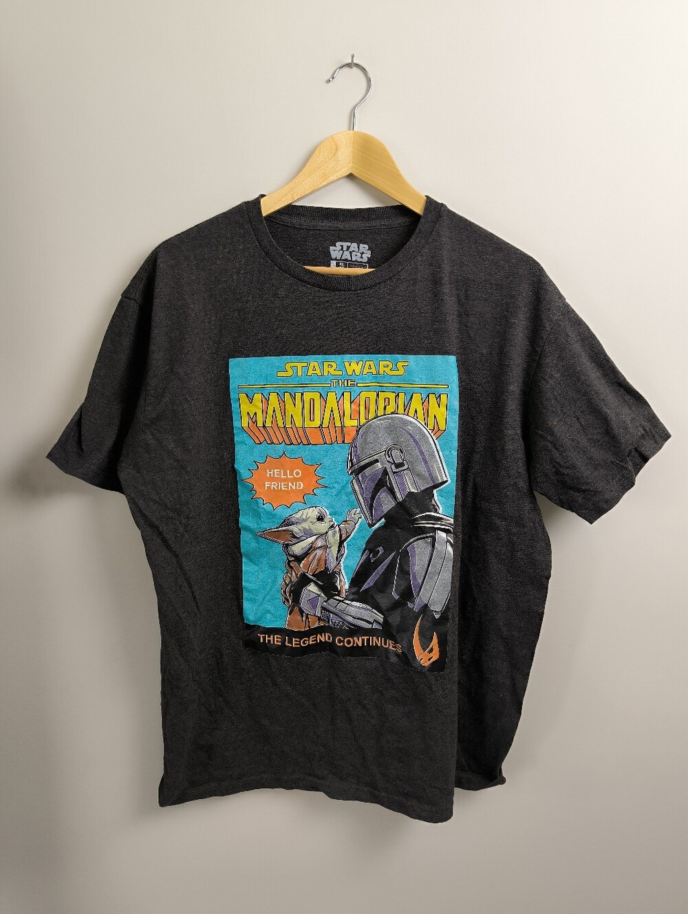 Star Wars Mandalorian Graphic Tee - Black with Blue and Yellow Art XL